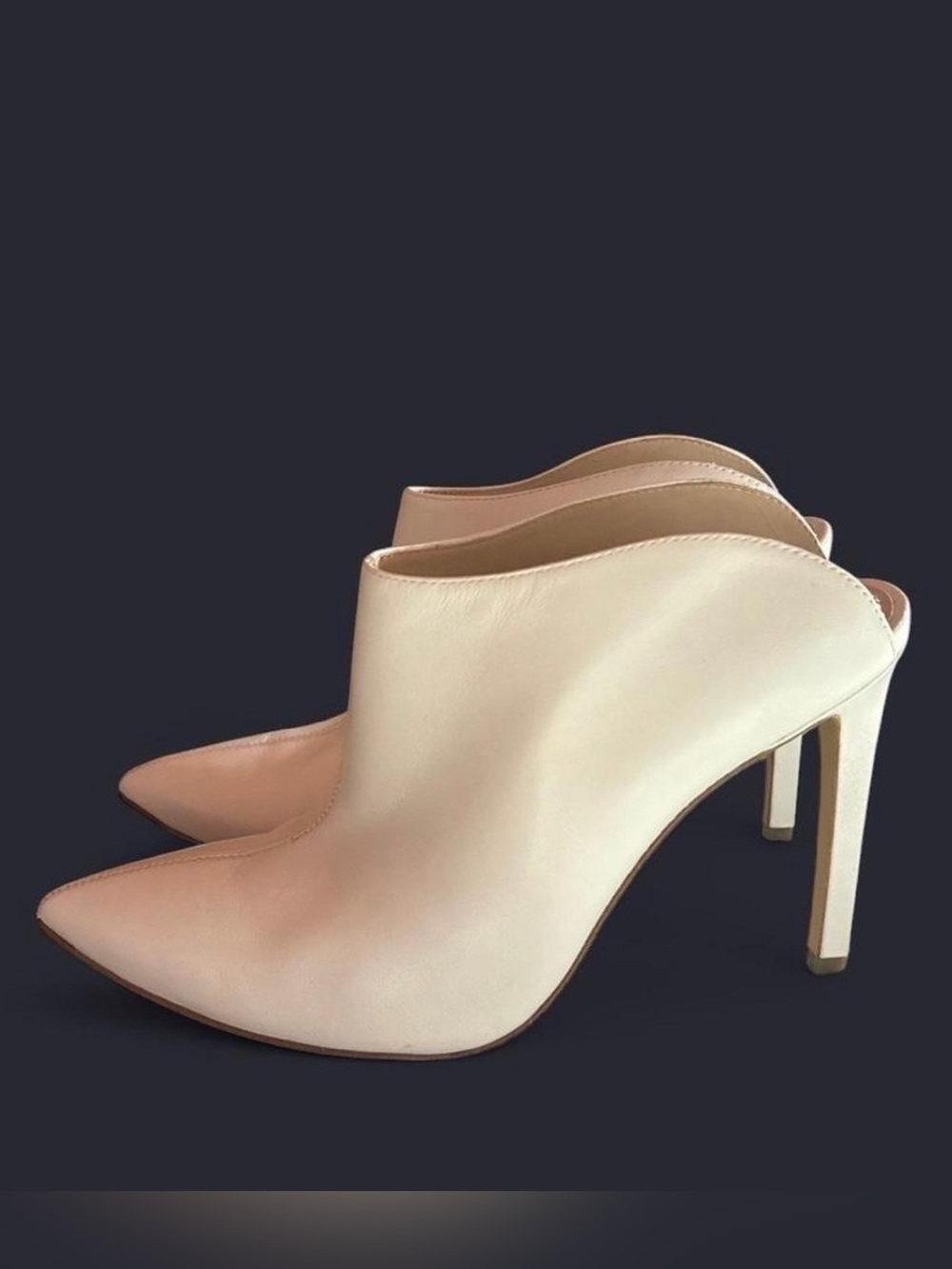 GUESS Elegant Cream Pointed-Toe High Heel Mules